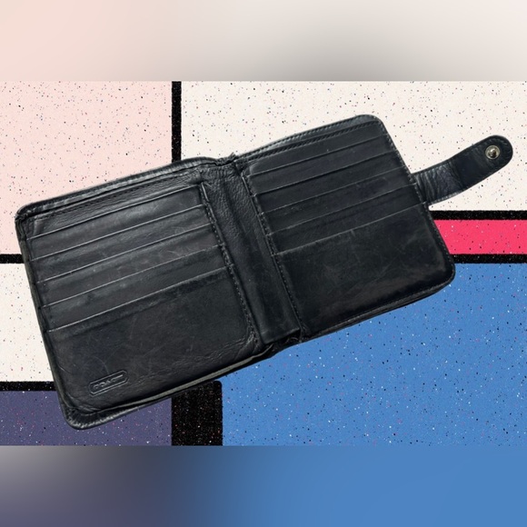 Coach Vintage Black Leather Wallet With Extra Kiss Lock Feature - Picture 9 of 13